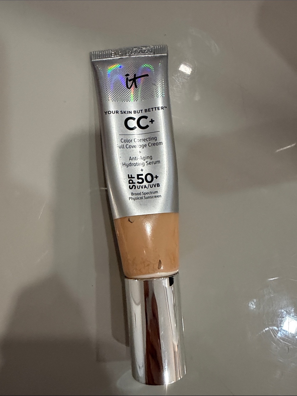 it cosmetics CC+ Cream SPF 50+ - Beige